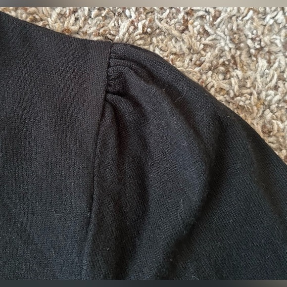 DR2, Nordstrom Off The Rack, Black V-Neck Sweater, Never Worn (Tags Removed) - Picture 3 of 6